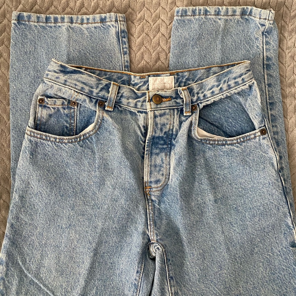 MODA INTL high waisted jeans